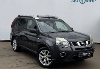 Подержанный автомобиль Nissan X-Trail 2011 года (3 фото)