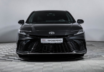 Подержанный автомобиль Toyota Camry Sedan 2025 года (2 фото)