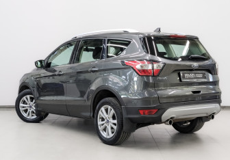 Подержанный автомобиль Ford Kuga 2018 года (7 фото)