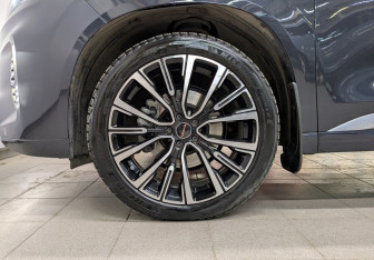 Подержанный автомобиль Exeed VX 2023 года (22 фото)