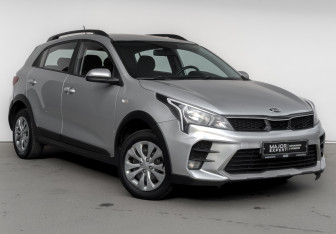 Подержанный автомобиль Kia Rio Hatchback 2021 года (3 фото)