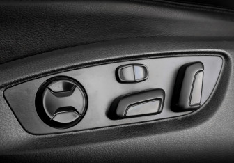 Подержанный автомобиль Volkswagen Touareg 2012 года (20 фото)