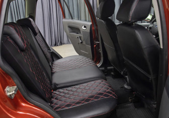 Подержанный автомобиль Ford Fusion 2006 года (12 фото)