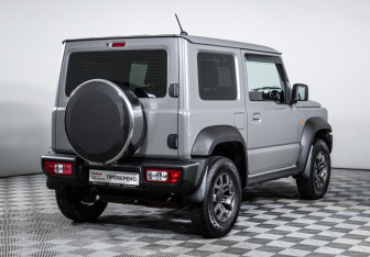 Подержанный автомобиль Suzuki Jimny 2020 года (5 фото)