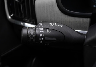 Подержанный автомобиль Volvo S90 2021 года (19 фото)