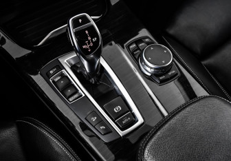 Подержанный автомобиль BMW X4 2015 года (16 фото)