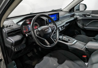 Подержанный автомобиль Haval Jolion 2022 года (14 фото)