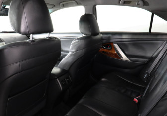Подержанный автомобиль Toyota Camry Sedan 2008 года (12 фото)