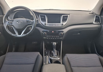 Подержанный автомобиль Hyundai Tucson 2017 года (12 фото)