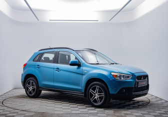Подержанный автомобиль Mitsubishi ASX 2011 года (3 фото)