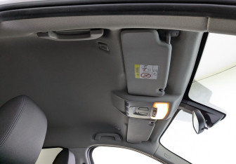 Подержанный автомобиль BMW X1 2017 года (22 фото)