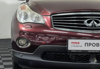 Подержанный автомобиль Infiniti EX 2012 года (21 фото)