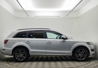 Подержанный автомобиль Audi Q7 2013 года (4 фото)