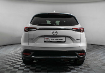 Подержанный автомобиль Mazda CX-9 2017 года (6 фото)