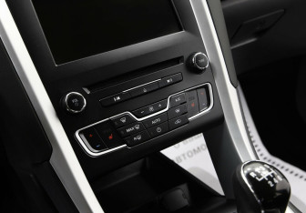 Подержанный автомобиль Ford Mondeo Wagon 2015 года (10 фото)