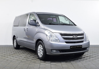 Подержанный автомобиль Hyundai Grand Starex 2011 года (2 фото)