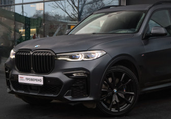 Подержанный автомобиль BMW X7 2020 года (37 фото)