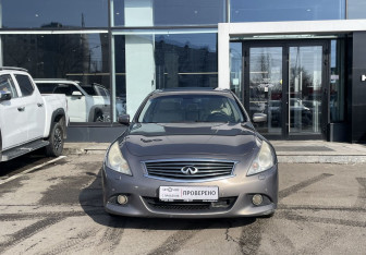 Подержанный автомобиль Infiniti G Sedan 2010 года (2 фото)
