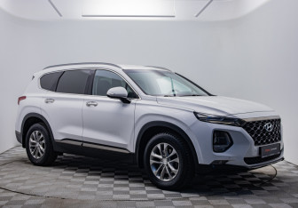 Подержанный автомобиль Hyundai Santa Fe 2019 года (7 фото)