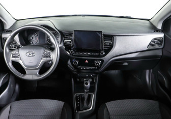 Подержанный автомобиль Hyundai Solaris Sedan 2021 года (10 фото)