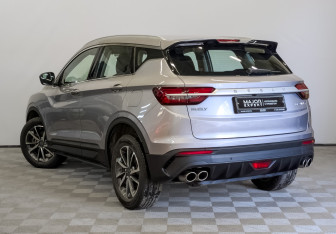 Подержанный автомобиль Geely Coolray 2023 года (7 фото)