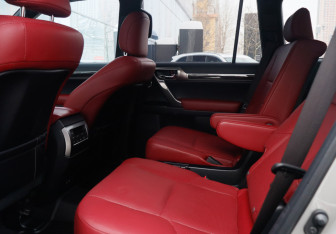 Подержанный автомобиль Lexus GX 2022 года (12 фото)