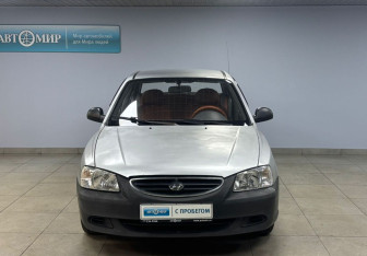 Подержанный автомобиль Hyundai Accent Sedan 2005 года (2 фото)