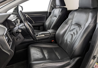 Подержанный автомобиль Lexus RX 2019 года (20 фото)