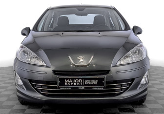 Подержанный автомобиль Peugeot 408 2016 года (2 фото)