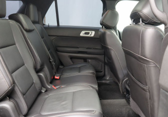 Подержанный автомобиль Ford Explorer 2014 года (22 фото)