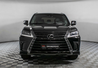 Подержанный автомобиль Lexus LX 2018 года (2 фото)