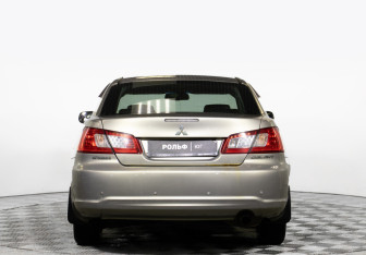 Подержанный автомобиль Mitsubishi Galant Sedan 2008 года (6 фото)