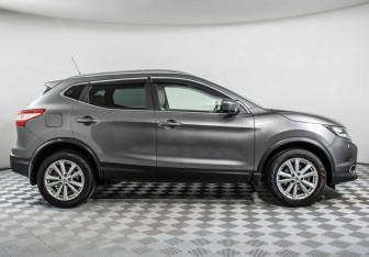 Подержанный автомобиль Nissan Qashqai 2016 года (4 фото)