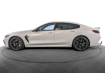 Подержанный автомобиль BMW M8 Sedan 2021 года (9 фото)