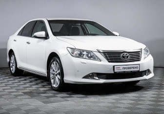 Подержанный автомобиль Toyota Camry Sedan 2013 года (3 фото)