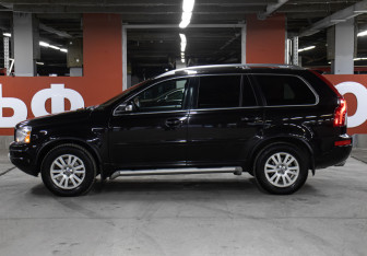 Подержанный автомобиль Volvo XC90 2014 года (8 фото)