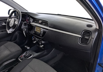 Подержанный автомобиль Kia Rio Hatchback 2019 года (13 фото)