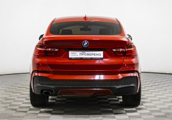 Подержанный автомобиль BMW X4 2015 года (6 фото)