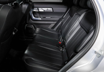 Подержанный автомобиль Jaecoo J7 2024 года (10 фото)