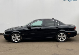 Подержанный автомобиль Jaguar X-Type Sedan 2008 года (8 фото)