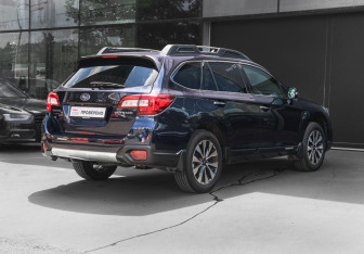 Подержанный автомобиль Subaru Outback Wagon 2016 года (4 фото)