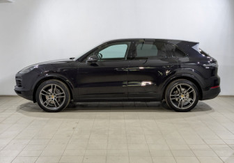 Подержанный автомобиль Porsche Cayenne 2018 года (7 фото)