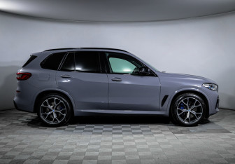 Подержанный автомобиль BMW X5 2018 года (4 фото)