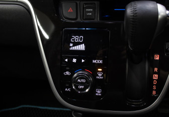 Подержанный автомобиль Daihatsu Move 2019 года (20 фото)