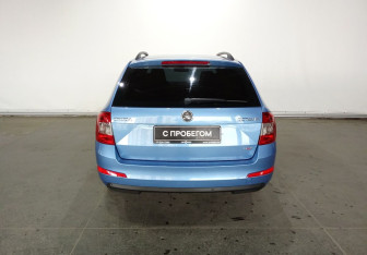 Подержанный автомобиль Skoda Octavia Wagon 2014 года (5 фото)