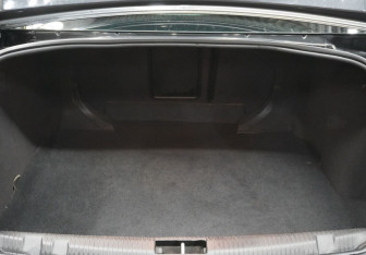 Подержанный автомобиль Opel Astra Sedan 2013 года (8 фото)