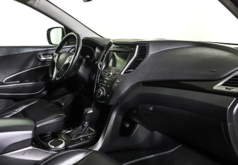 Подержанный автомобиль Hyundai Santa Fe 2013 года (8 фото)
