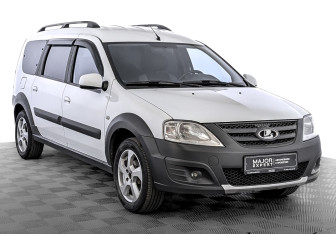 Подержанный автомобиль LADA (ВАЗ) Largus Wagon 2021 года (3 фото)