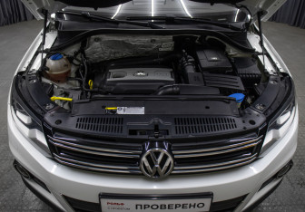 Подержанный автомобиль Volkswagen Tiguan 2015 года (9 фото)