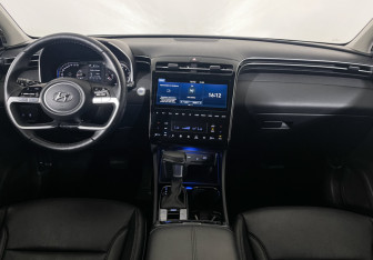 Подержанный автомобиль Hyundai Tucson 2024 года (12 фото)